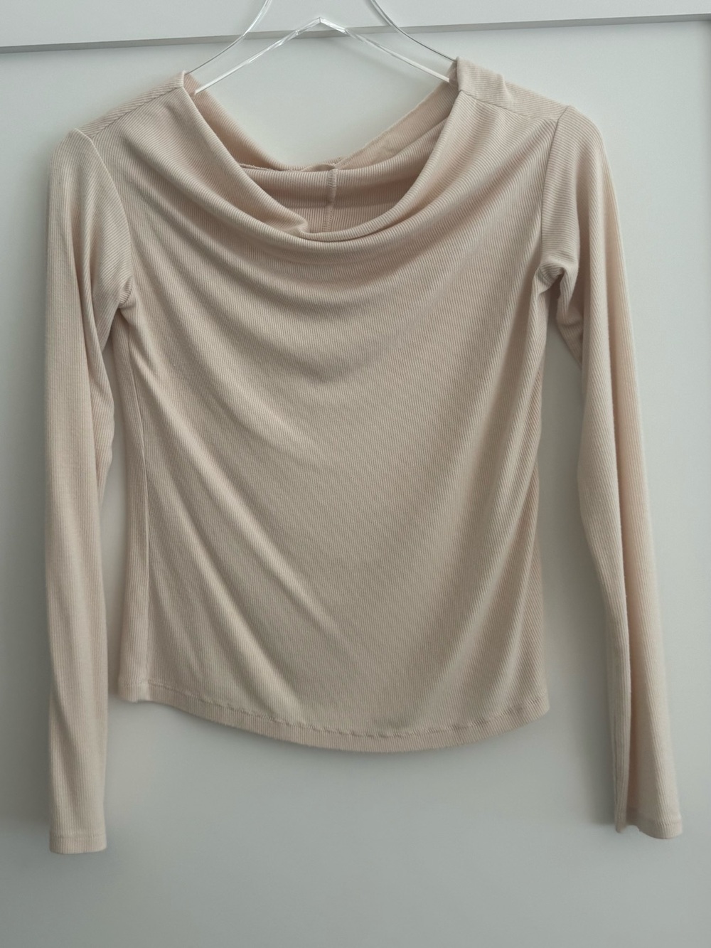 Nuuds slinky lightweight off the shoulder top (M bone)